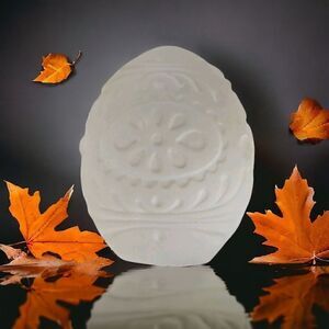 Goebel Annual Crystal Egg Oval Decorated Etched Glass Vintage 1979 Frosted Retro